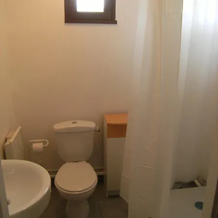 Mas Lluganas Bed and breakfast Mosset